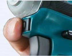 Makita TD001GM201 Smūginis suktuvas XGT, 1/4", 220Nm, bešepetėlinis variklis, 2X4,0Ah, greitasis kroviklis; MAKPAC lagaminas