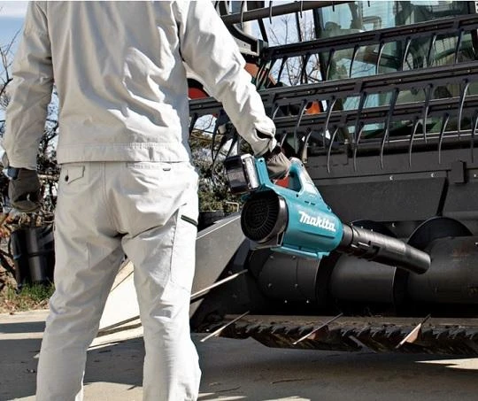 Makita UB001GZ Cordless blower, 40Vmax XGT, BL-motor 16m³/min, 64m/s; 0-23000min-1, 3,1kg, be akumuliatoriaus ir kroviklio