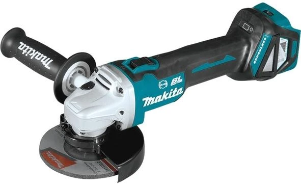 Makita GA023GM201 kampinis šlifuoklis su XGT akumuliatoriumi