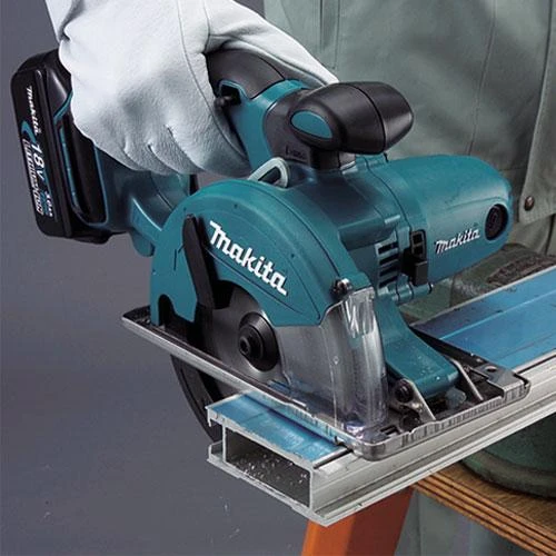 Makita DCS552Z Akumuliatorinis rankinis metalo pjūklas, 18 V, 51mm, ø136mm, Be akumuliatorių ir kroviklio!