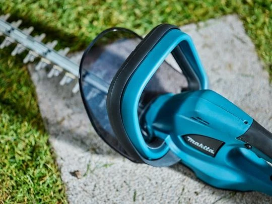 Makita DUH523RF Akumuliatorinės gyvatvorių žirklės, 18V 1x 3,0Ah Li-ion, 520mm