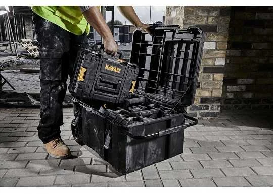 DEWALT.TSTAK BOX ON WHEELS | DEWALT