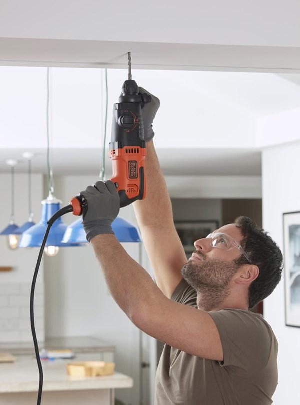 Black & Decker BD Perforatorius 650W KUFER