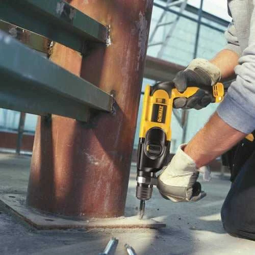 Perforuotas grąžtas Dewalt D25033 710 W