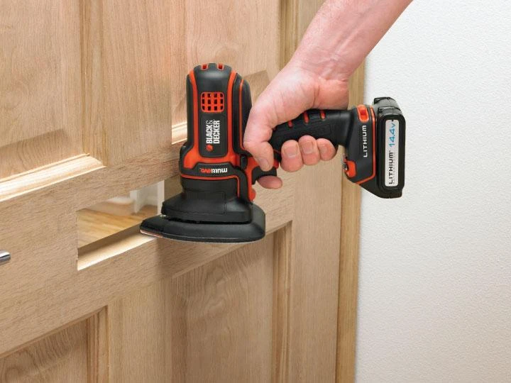Black & Decker „Juodas & Decker MULTIEVO“ orbitinio šlifuoklio galvutė Juodas & Decker [MTSA2-XJ]