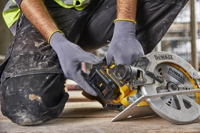 DeWalt adapteris jungiamas prie diskinio pjūklo