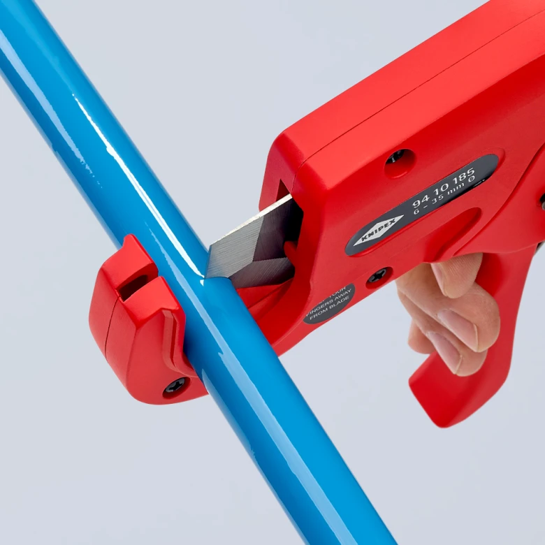 Plastikinių vamzdžių kirpimo įrankis KNIPEX