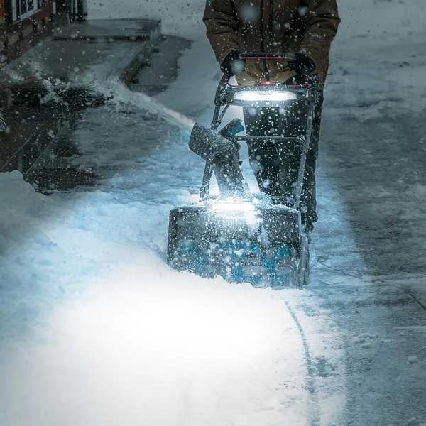 Makita SN001GZ Cordless Snow Blower 40Vmax XGT, 53cm, BL-motor, 30cm height, be akumuliatoriaus ir kroviklio