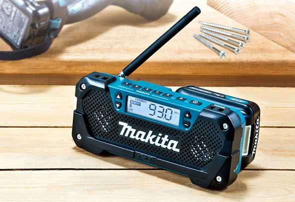 LIZDAS: 10,8 V (maks. 12 V) DEAMR052 „Makita“ įkraunamas radijo imtuvas [MR052-LIZDUOTA]