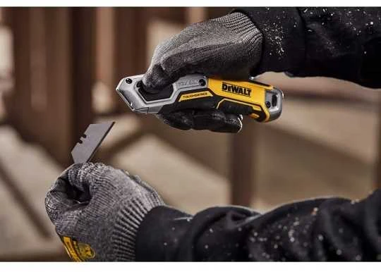 Peilis keičiamais ašmenimis DeWalt DWHT10999-0