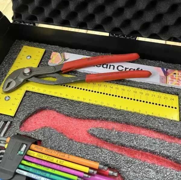įrankių putos DeWALT Tstak įrankių dėžei, grafito raudona, LeanCraft [LF-AR-DEWALT] LeanFoam