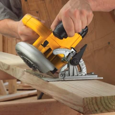 Elektrinis diskinis pjūklas DEWALT DWE576K, 1600W, 61 mm