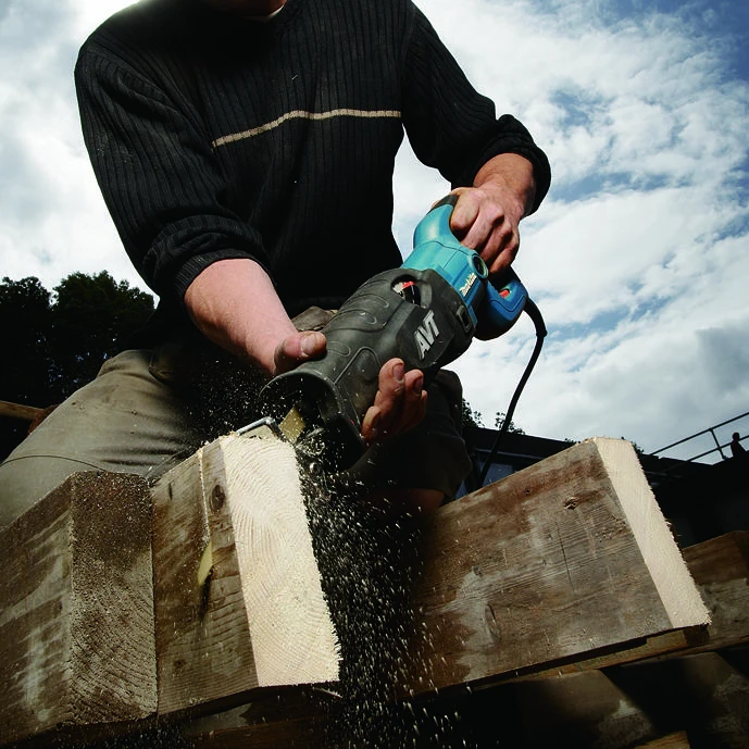 Makita Tiesinis pjūklas JR3070CT 1 510 W • 0 – 2 800 min⁻¹ • 32 mm