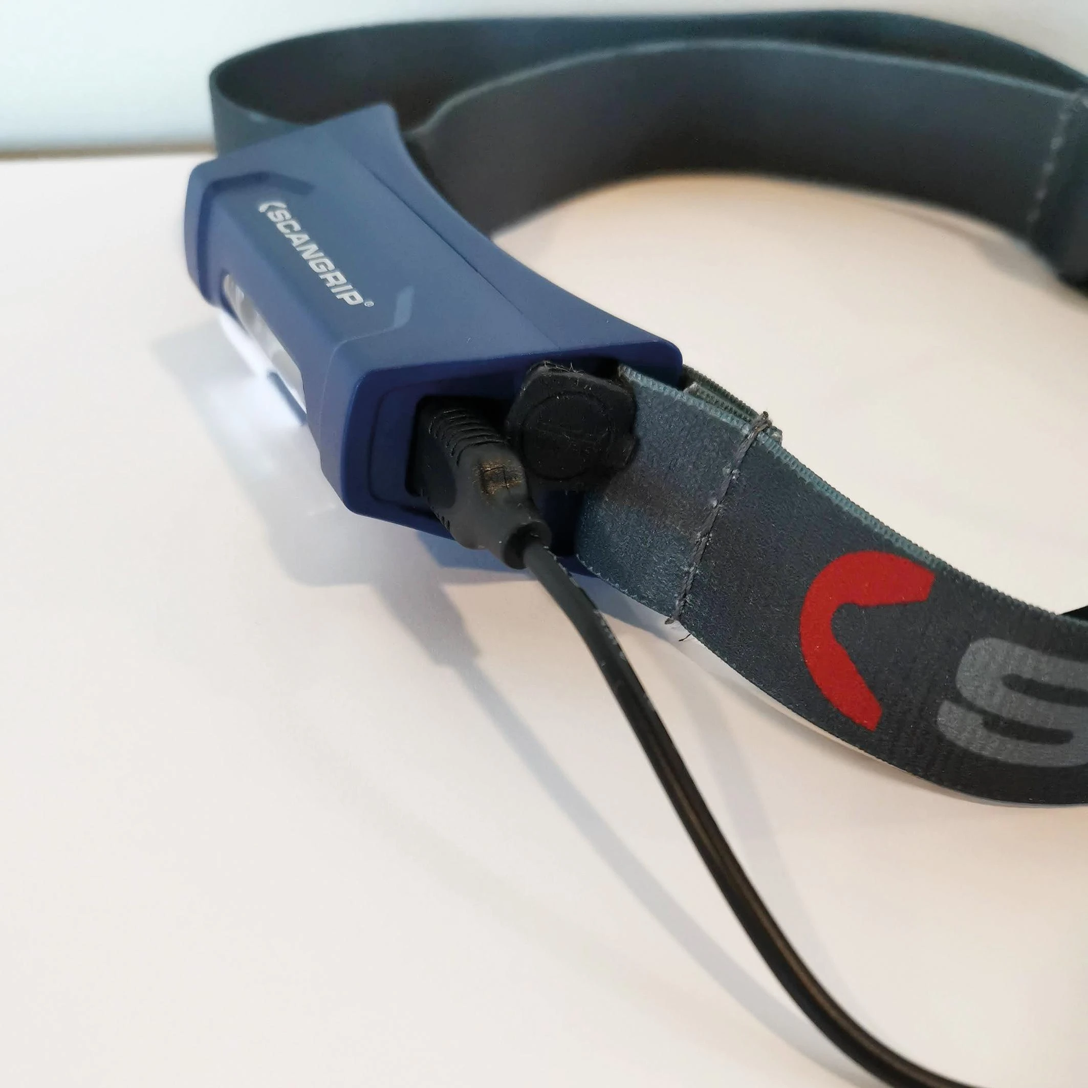 Žibintuvėlis ant galvos LED ZONE 2, USB, IP54, 200lm, Scangrip