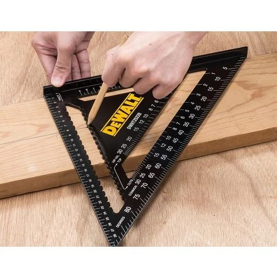 Przymiar Kampamatis DeWalt DWHT25227-0; 180 mm