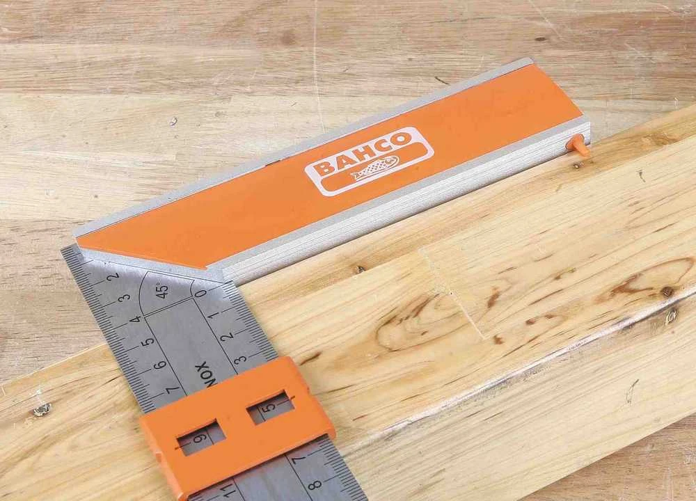 Bahco Kampainis 45° ir 90° 250mm