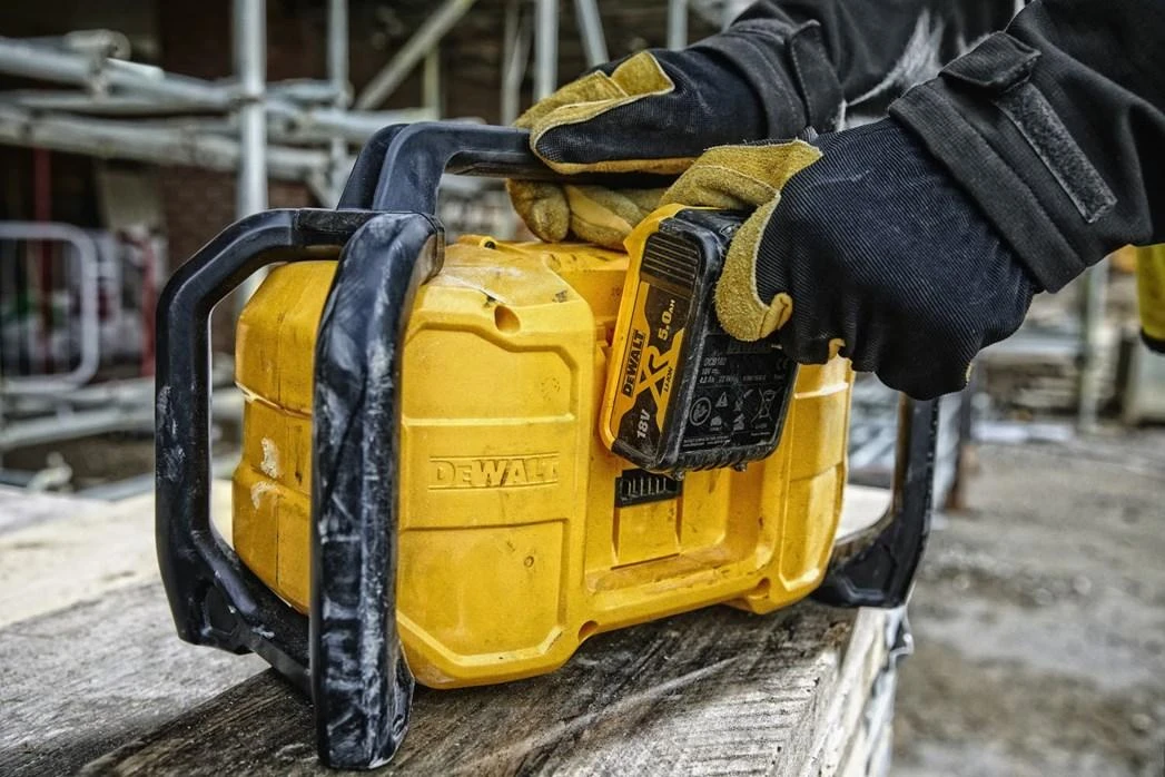 Radijo imtuvas DeWalt DCR029-QW XR; 10,8/18/54 V (be akumuliatoriaus ir pakrovėjo)