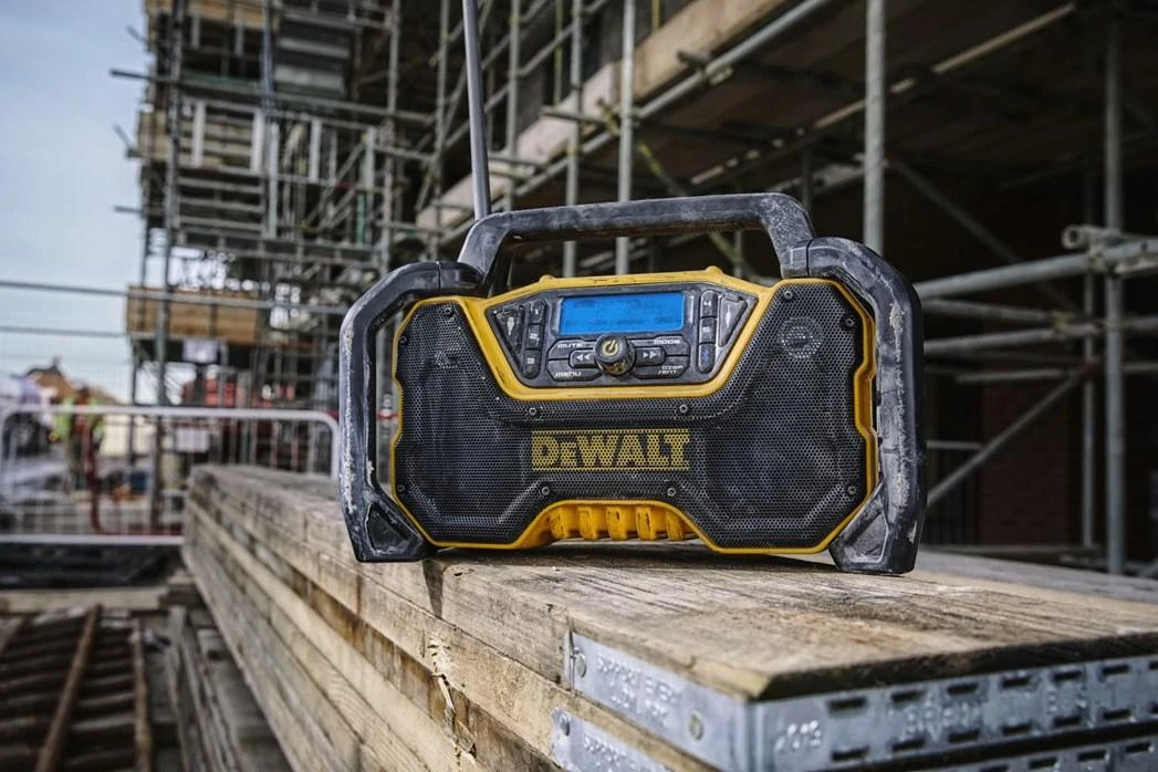 Radijo imtuvas DeWalt DCR029-QW XR; 10,8/18/54 V (be akumuliatoriaus ir pakrovėjo)