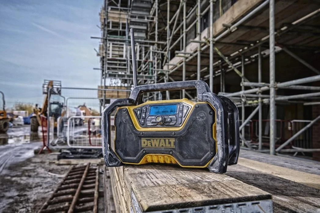 Radijo imtuvas DeWalt DCR029-QW XR; 10,8/18/54 V (be akumuliatoriaus ir pakrovėjo)