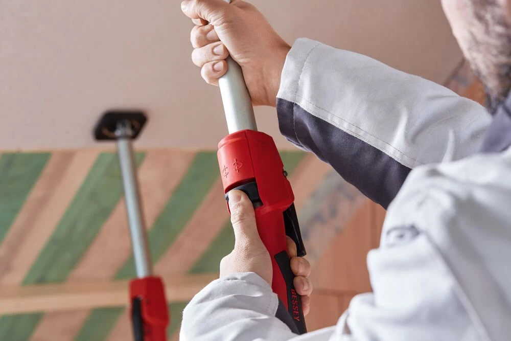 2 lubų ir tvirtinimo laikiklių rinkinys su siurblio svirtimi 400–550 mm + tvirtinimo priedai, BESSEY [STE55-SET]