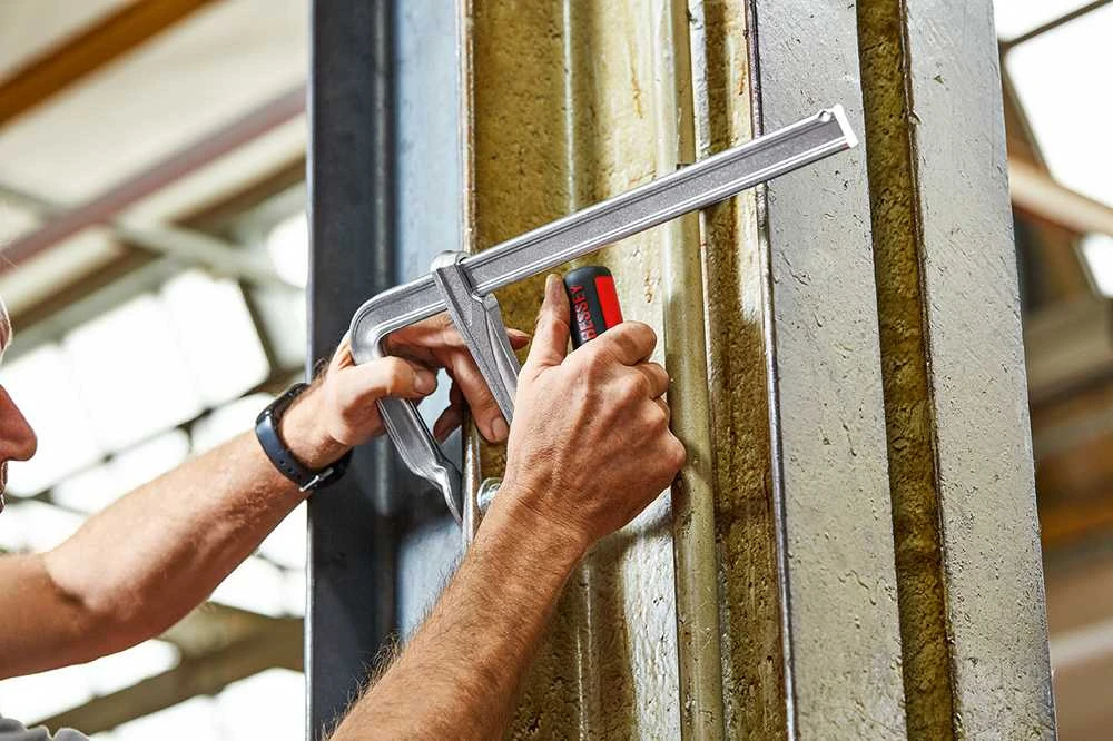 Spaustuvai su užlenkiama rankena BESSEY GZ40-12KG