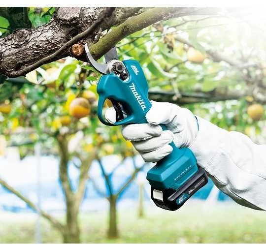 Makita UP100DZ Cordless Pruning Shear 12V Max CXT, max.(ø25/ø18), be akumuliatoriaus ir kroviklio
