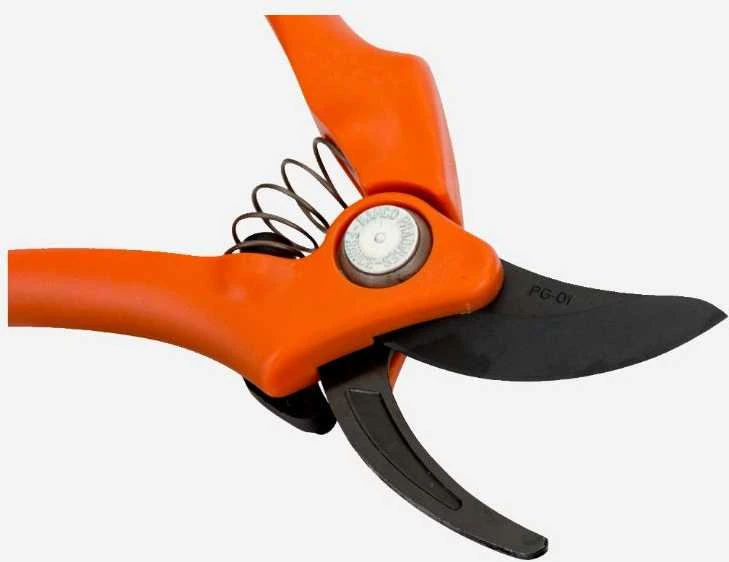 Bahco Sekatorius su dviejų padėčių galvos fiksavimu 12 ir 20mm šakų karpymui. Xylan® ašmenų padengimas. Bendras ilgis 200 mm.