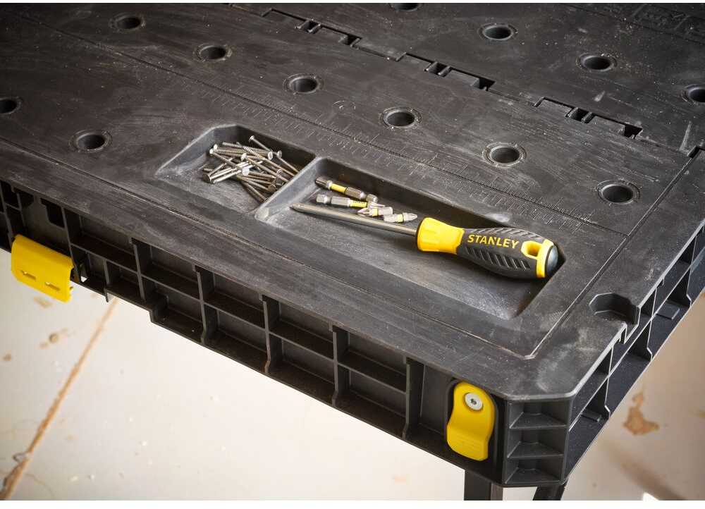 Stanley esminis darbo stalas