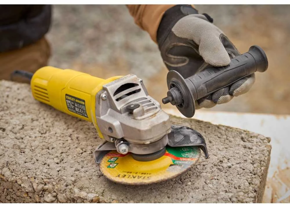 STANLEY KAMPINIS ŠLIFUOKLIS 600W FMEG615 115mm