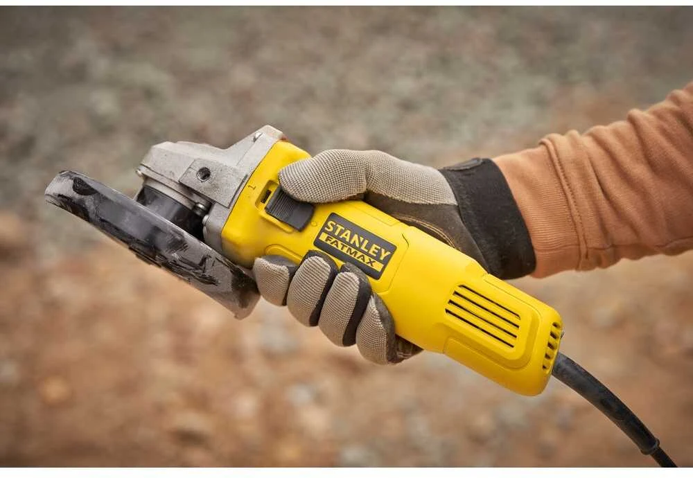 STANLEY KAMPINIS ŠLIFUOKLIS 600W FMEG615 115mm