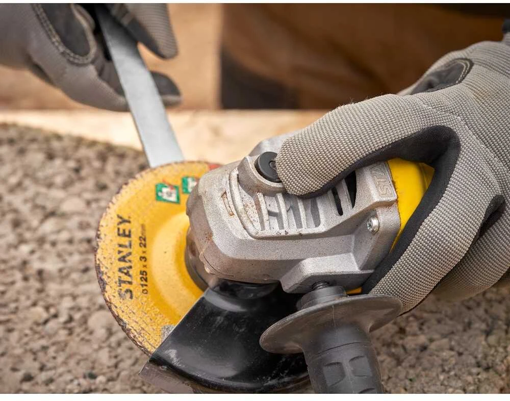 STANLEY KAMPINIS ŠLIFUOKLIS 600W FMEG615 115mm