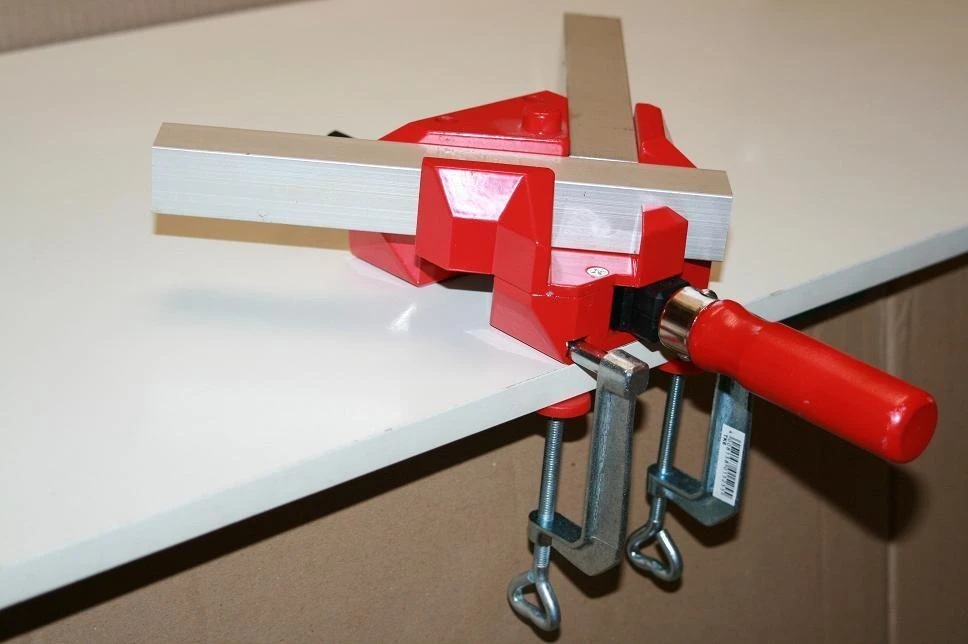 stalo gnybtas spaustukams ir spaustukams 60/22mm Bessey [TK6]