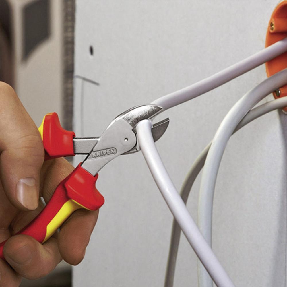 sustiprintas šoninis pjoviklis X-Cut su VDE izoliacija, darbui esant įtampai iki 1000V, KNIPEX [73 06 160 T] su apsauginiu fiksatoriumi