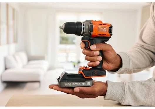 Black & Decker Juodas & Decker akumuliatorinis gręžtuvas/suktuvas, 45Nm, 18V POWERCONNECT, Juodas & Decker [BCD382D2XK-QW] 2x2.0Ah, lagaminas