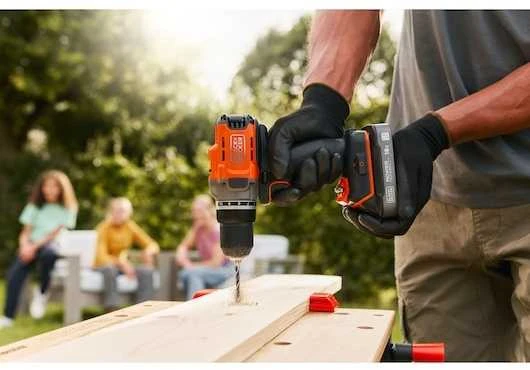 Black & Decker Juodas & Decker akumuliatorinis gręžtuvas/suktuvas, 45Nm, 18V POWERCONNECT, Juodas & Decker [BCD382D2XK-QW] 2x2.0Ah, lagaminas