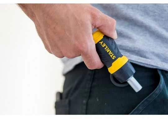 STANLEY WKRĘTAK MULTIBIT Z/G KRÓTKI + 7KOŃCÓWEK