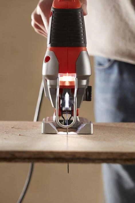 Black & Decker Juodas & Decker Juodas & DECKER Siaurapjūklis | BES610K-QS | 650 W