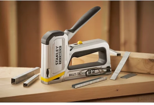 Mechaninis apkabėlių/vinių plaktukas Stanley FMHT70250-0