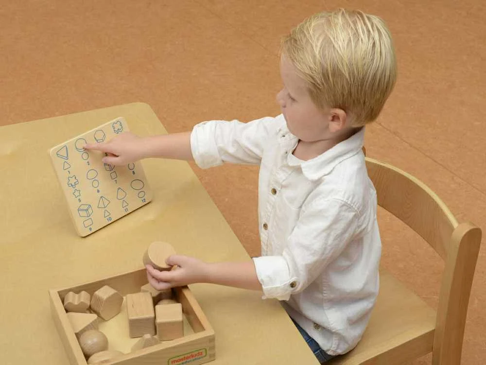 Medinis sensorinis žaidimas MASTERKIDZ geometrinės formos 12 vnt