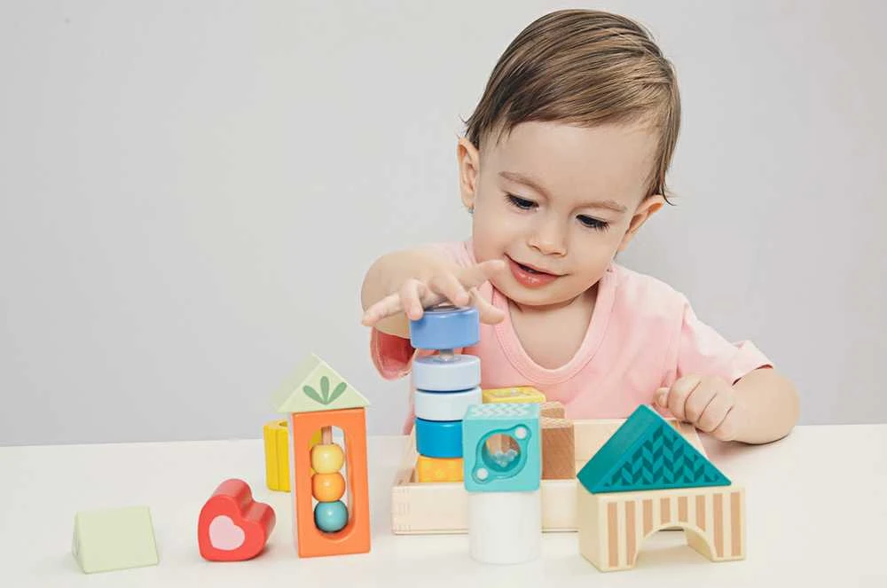 Medinės sensorinės kaladėlės su 7 funkcijomis CLASSIC WORLD Montessori