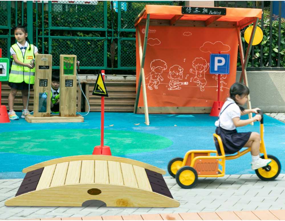 Medinis pakilimas–rampinis tiltelis CLASSIC WORLD EDU dviračių trasai