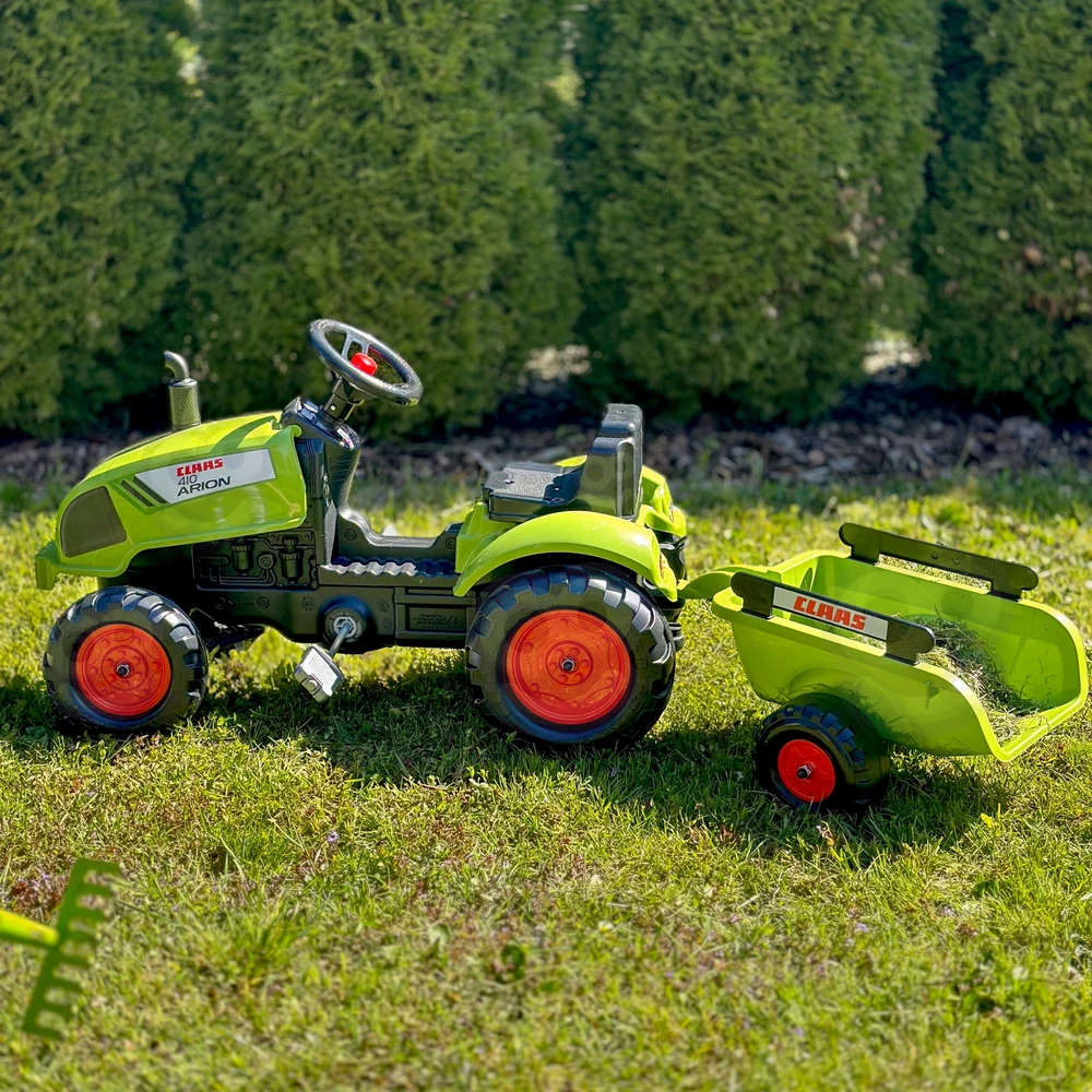 Falk Claas Minamas pedalinis traktorius su priekaba