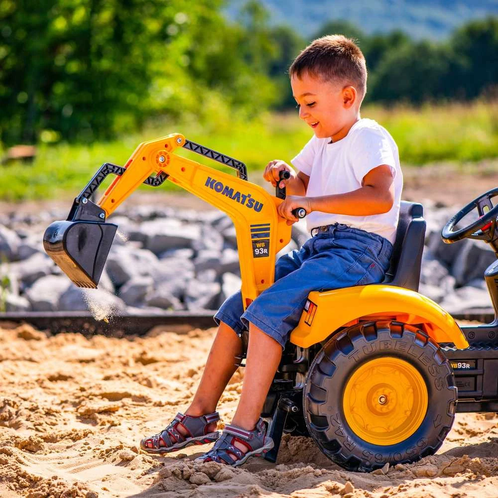 FALK Komatsu pedalinis traktorius
