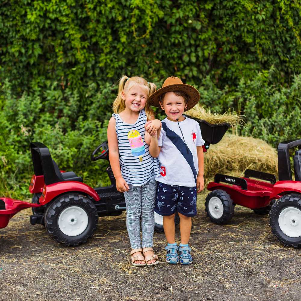 FALK Valtra S4 Burgundy pedalinis traktorius su priekaba 3-7 metų vaikams