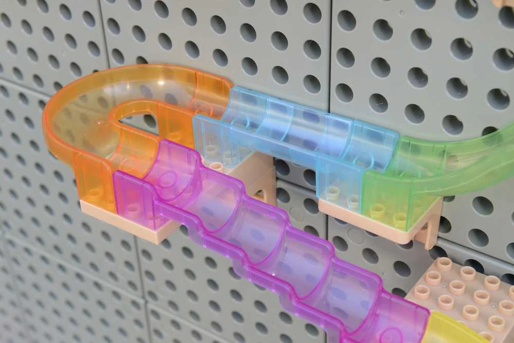 MASTERKIDZ kamuoliukų bėgimo trasos konstruktoriaus rinkinys STEM lenta 440 detalių