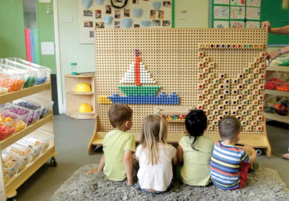 MASTERKIDZ laisvai pastatoma STEM kūrybinio mokymosi lenta 166 x 125 cm ir priedų rinkinys