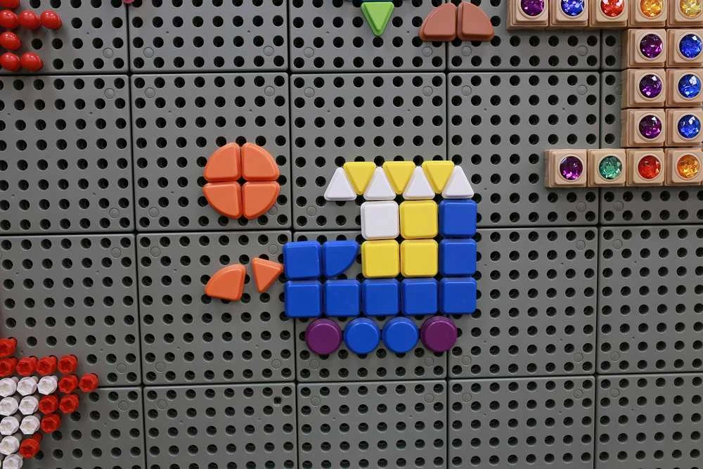MASTERKIDZ Geometriniai Elementai Tablic 256 vnt.