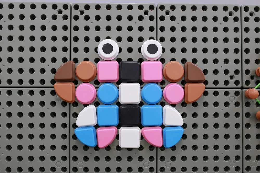 MASTERKIDZ Geometriniai Elementai Tablic 256 vnt.