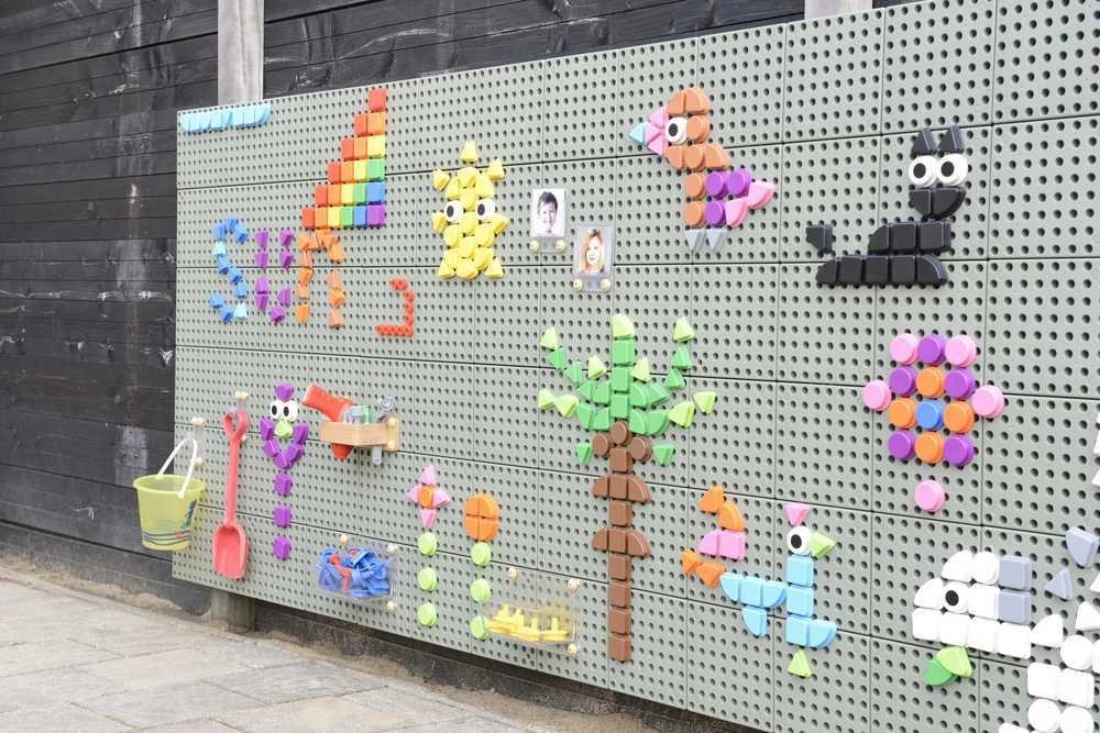 MASTERKIDZ 64 geometrinių formų kaiščių rinkinys STEM lentoms