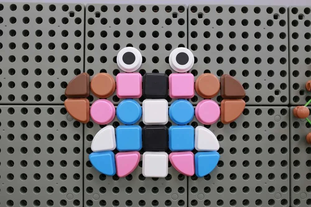 MASTERKIDZ Žaislai kūrybai Kočiai geometrinėmis formomis 64 vnt